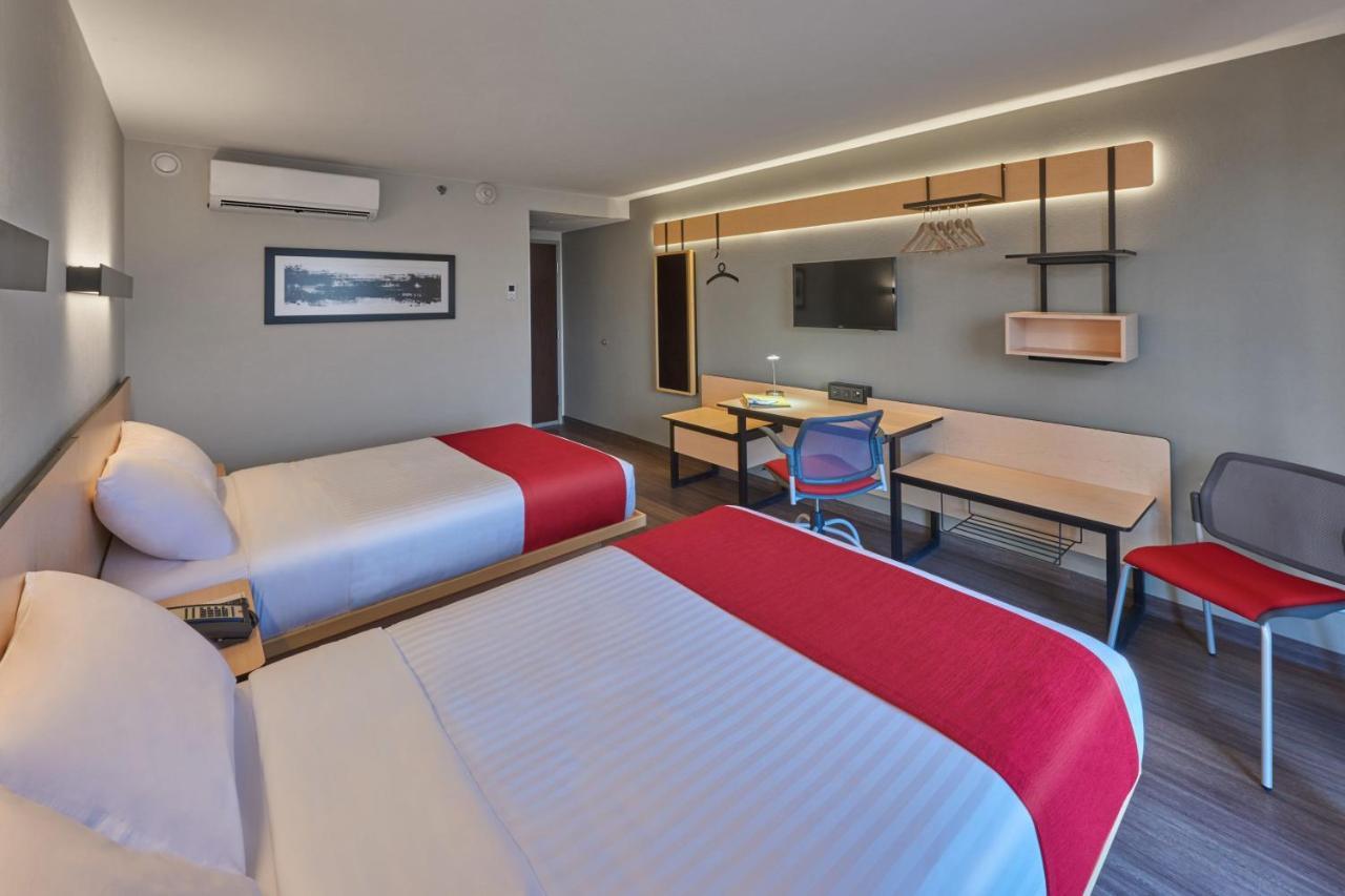 City Express By Marriott Merida Bagian luar foto