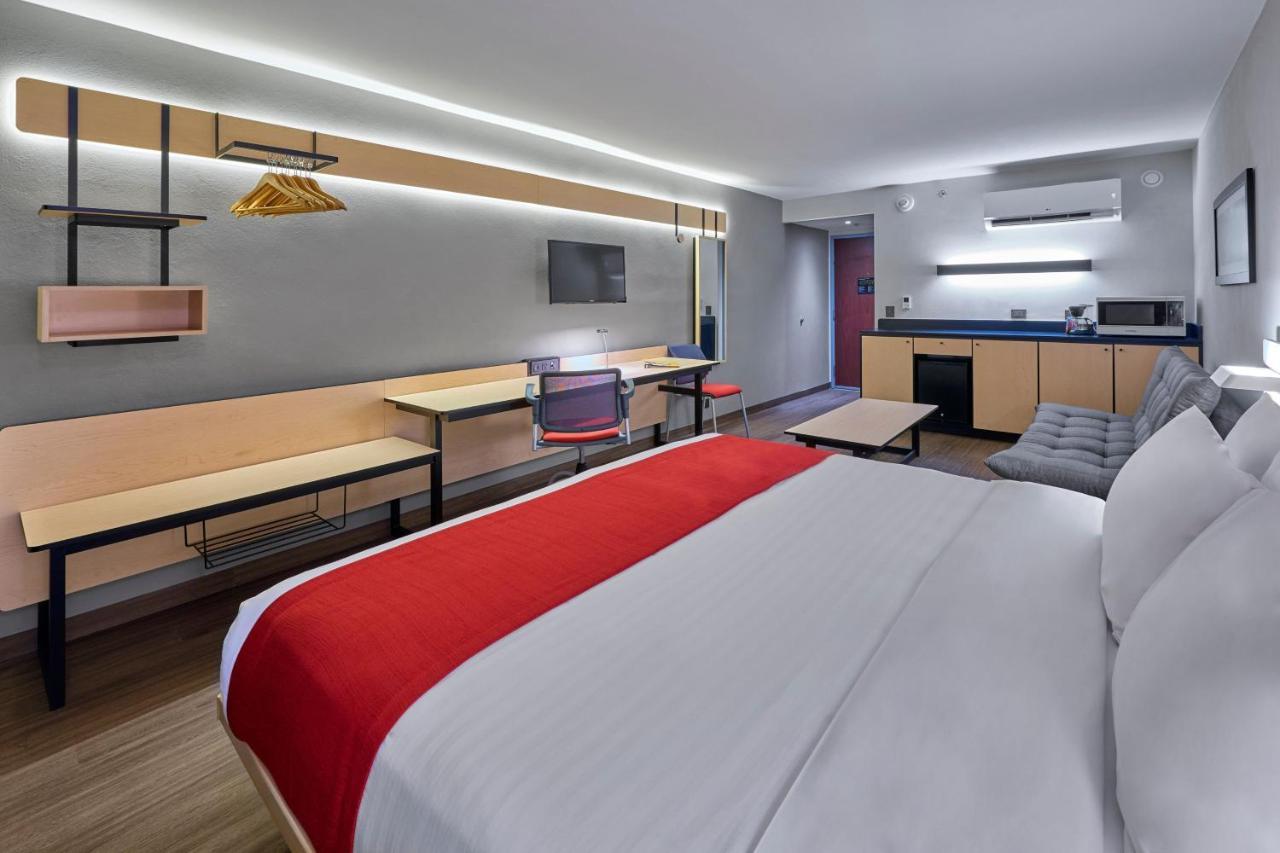 City Express By Marriott Merida Bagian luar foto