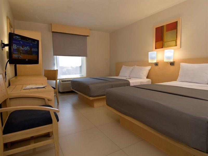 City Express By Marriott Merida Bagian luar foto