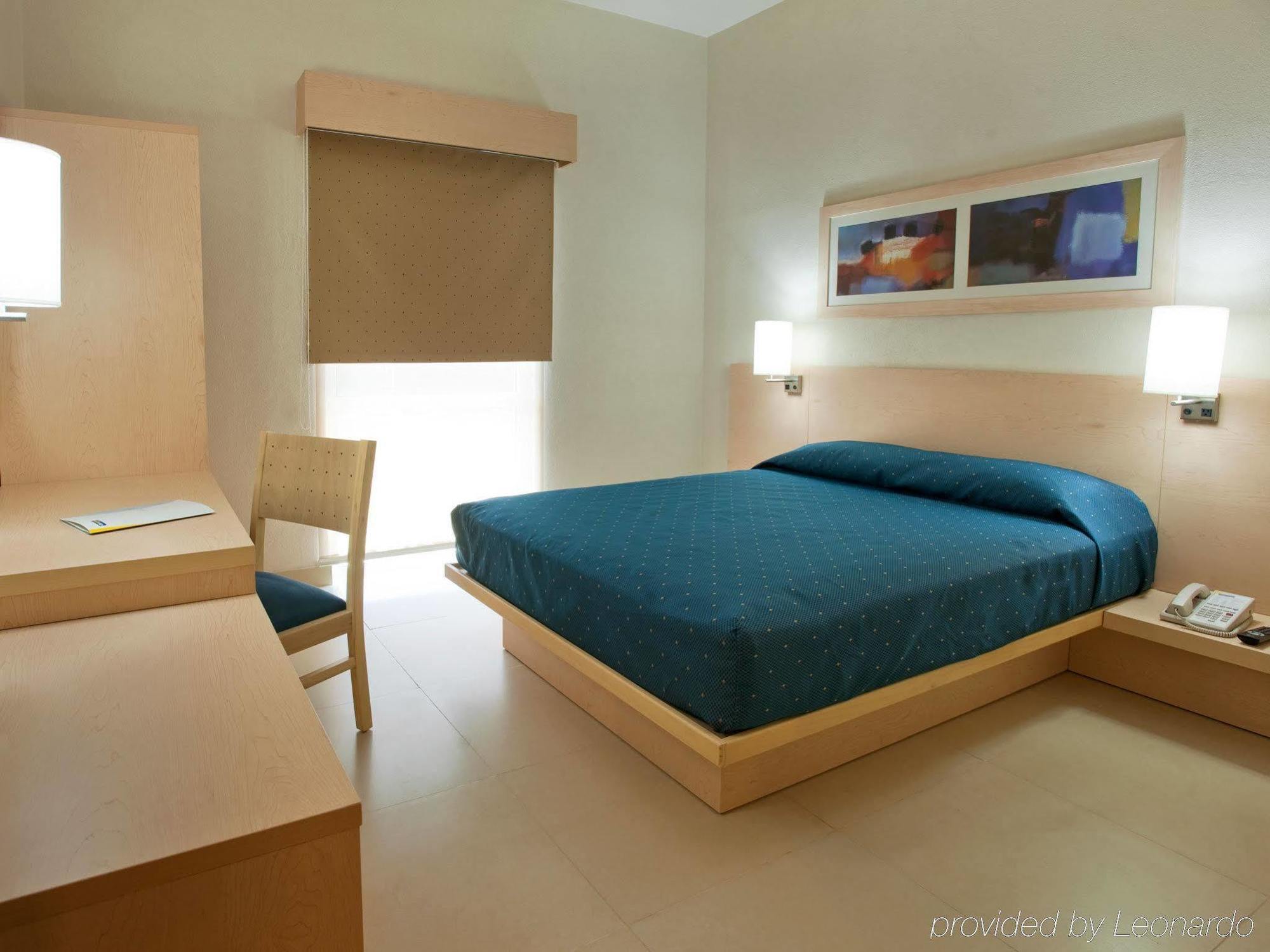 City Express By Marriott Merida Bagian luar foto